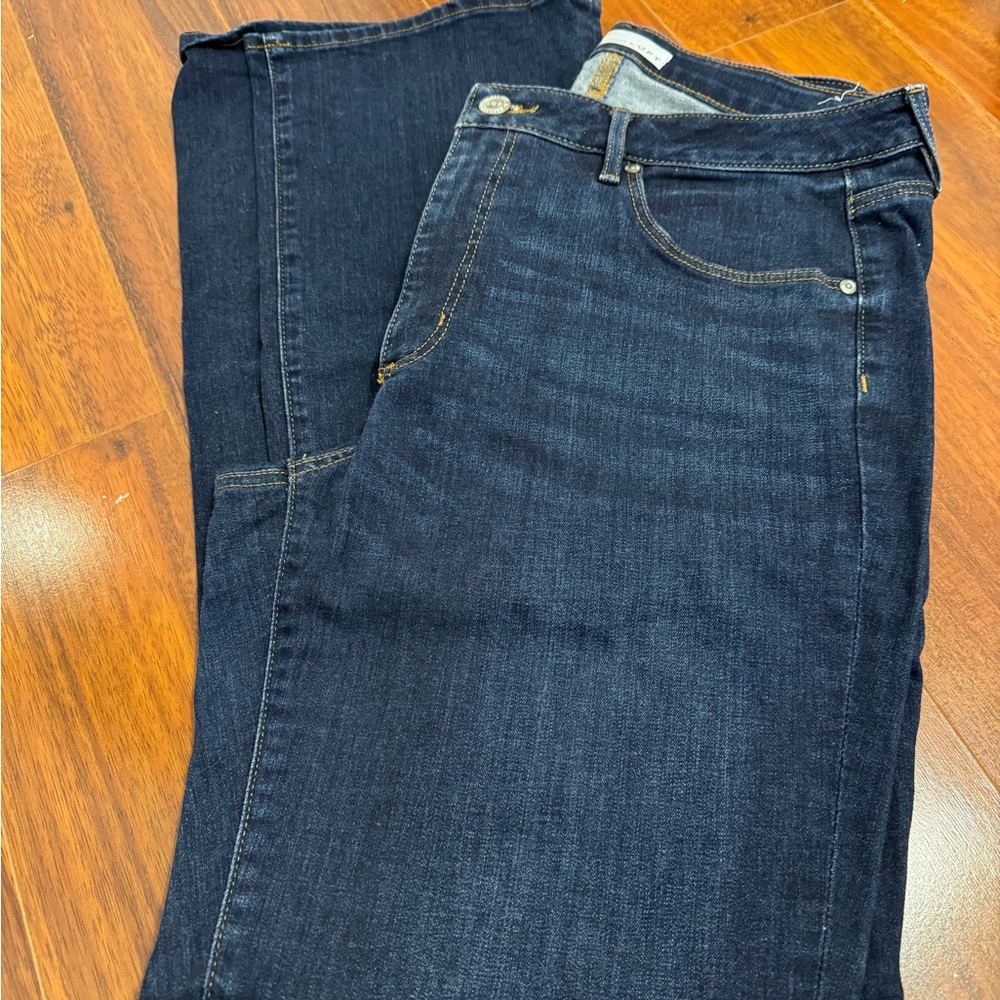 LOFT Women’s Curvy Bootcut Jeans